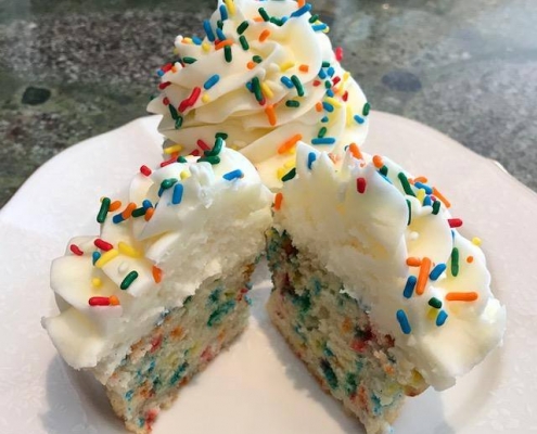 Funfetti Cupcakes: Vanilla cupcake baked with rainbow sprinkles, vanilla buttercream and rainbow sprinkles