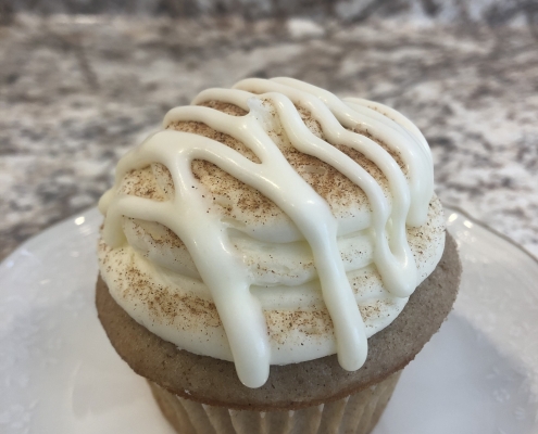 2 Cats Treasure Cupcake: Vanilla cinnamon cupcake with cream cheese buttercream, cinnamon sugar and cream cheese glaze